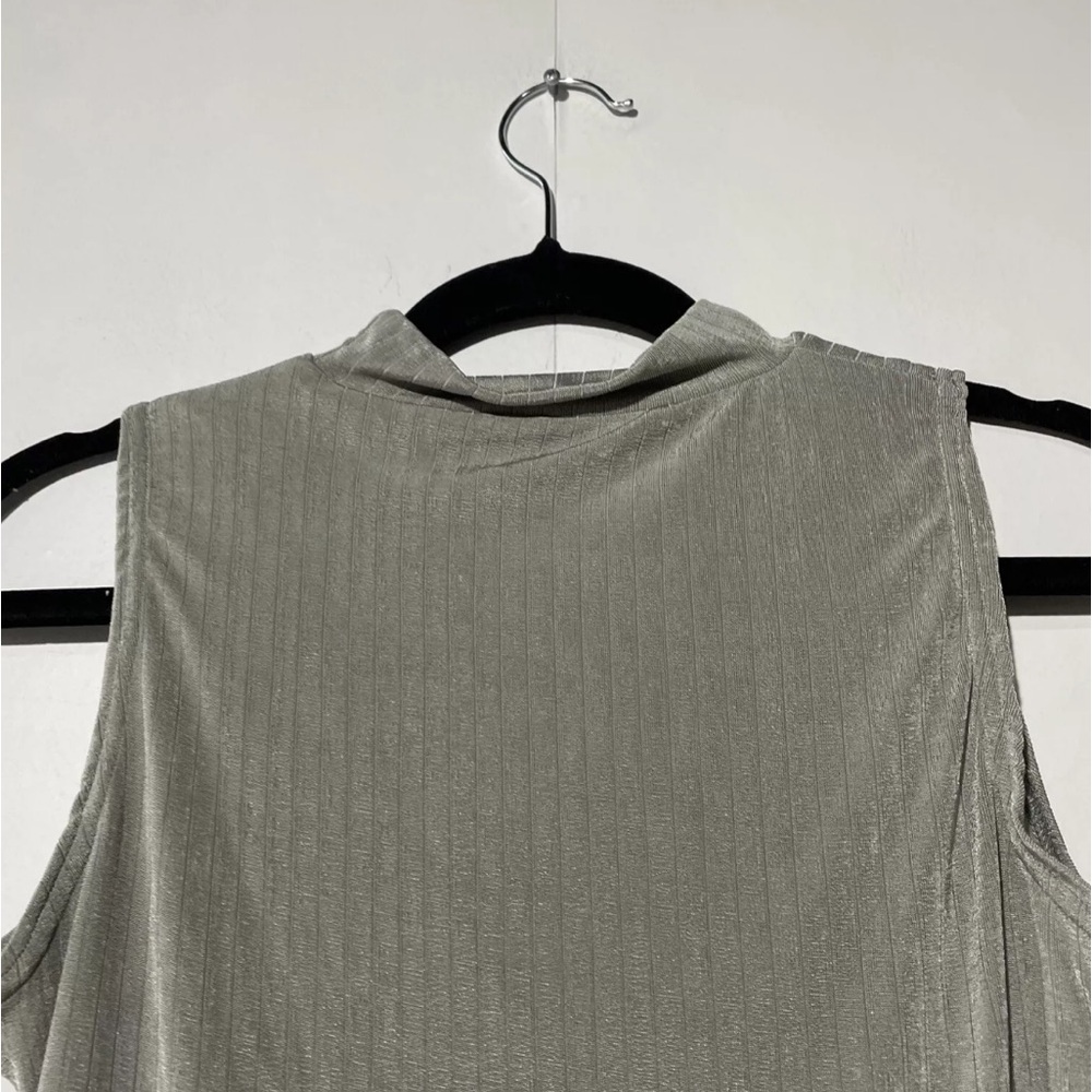 Showpo Bodysuit‎ Womens 10 Stretchy Textured Gray Mock neck Sleeveless - Picture 6 of 9